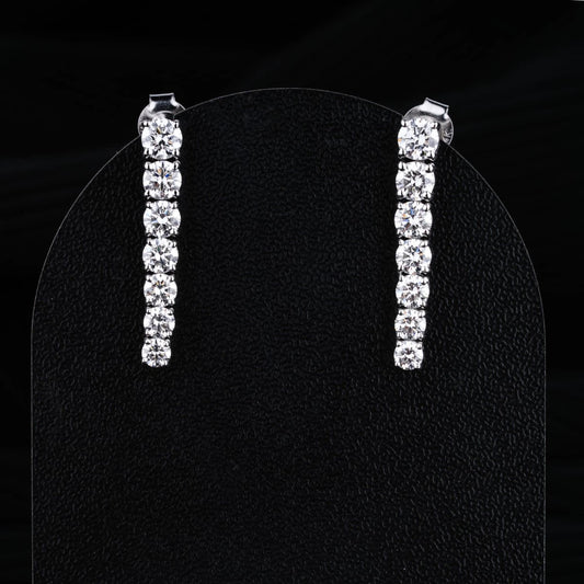 Round Diamond Danglers Earrings